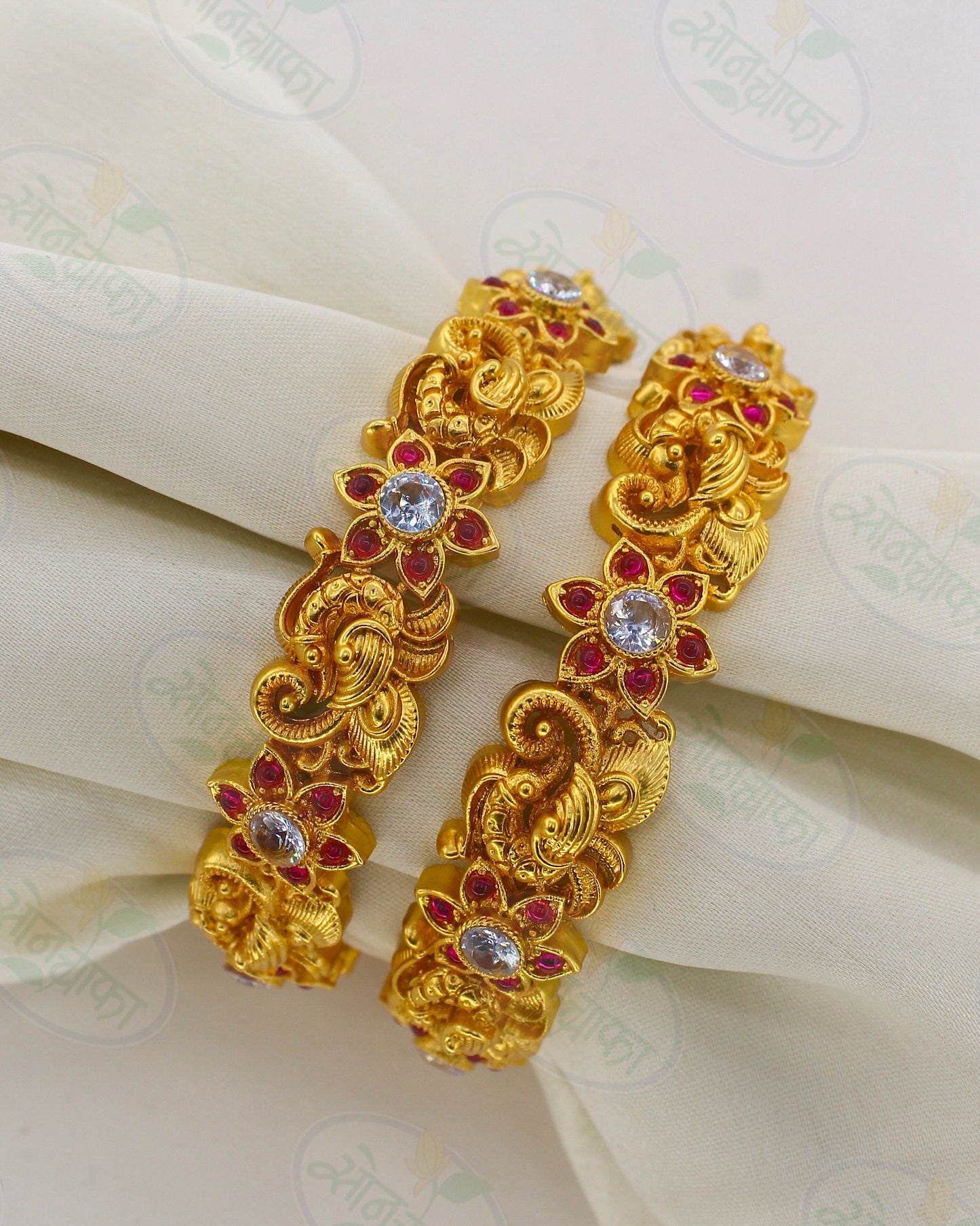 EXCLUSIVE PEACOCK DESIGENR BANGLES