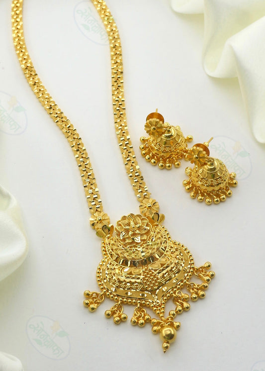 MODISH GOLD PLATED NECKLACE