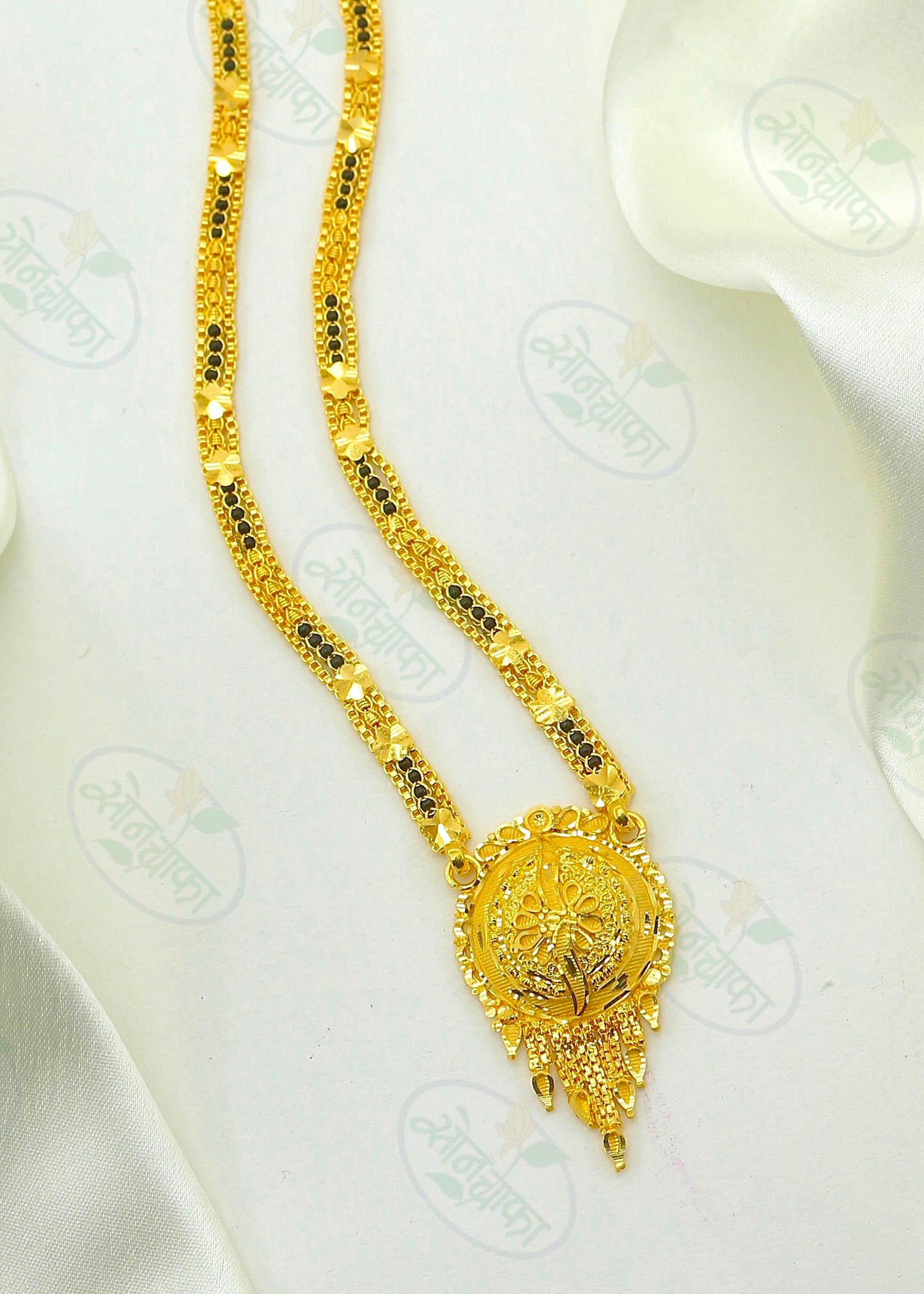 EXCLUSIVE GOLDEN MANGALSUTRA