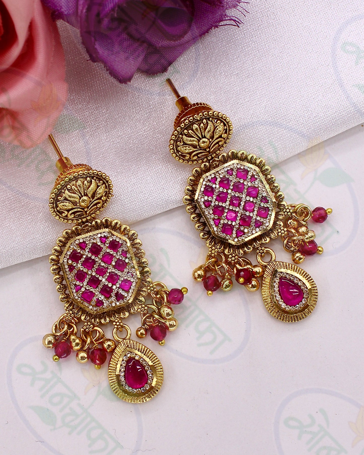 ATTRACTIVE RAJASI NECKLACE