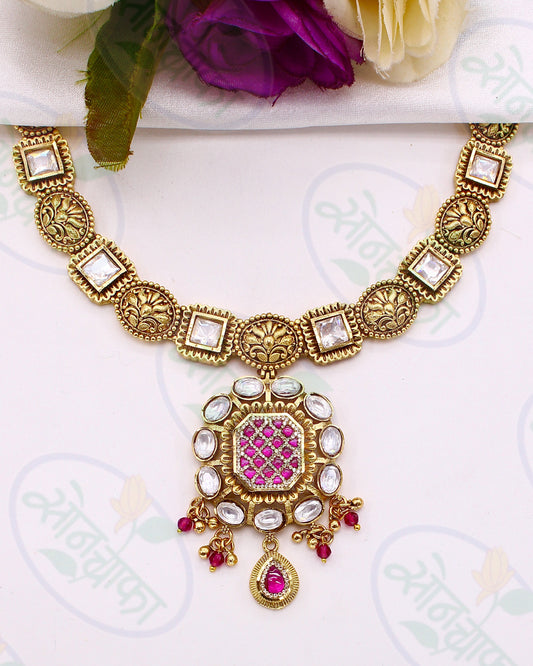 ATTRACTIVE RAJASI NECKLACE