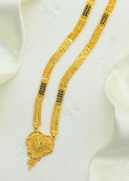 ENTICING GOLDEN MANGALSUTRA