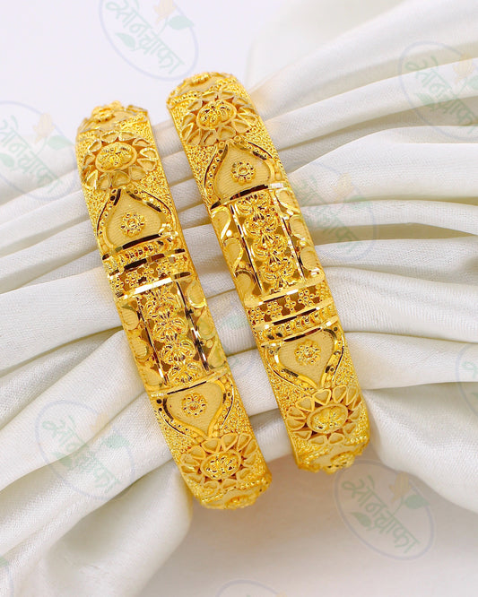 ENTHRALL GOLD PLATED BANGLES