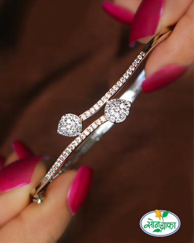 DAINTY DAZZLE DIAMOND BRACELET