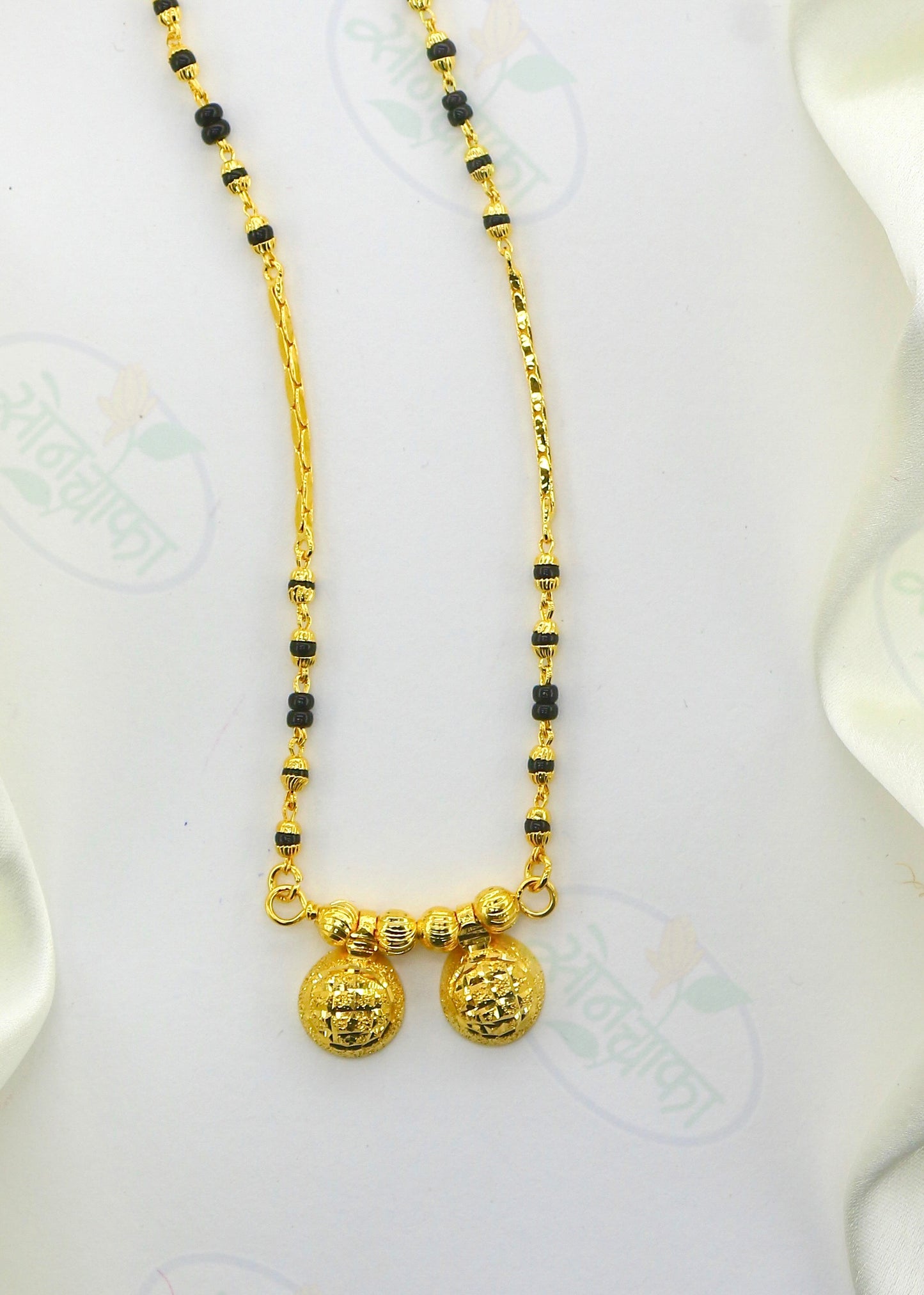 WATI PENDANT MANGALSUTRA