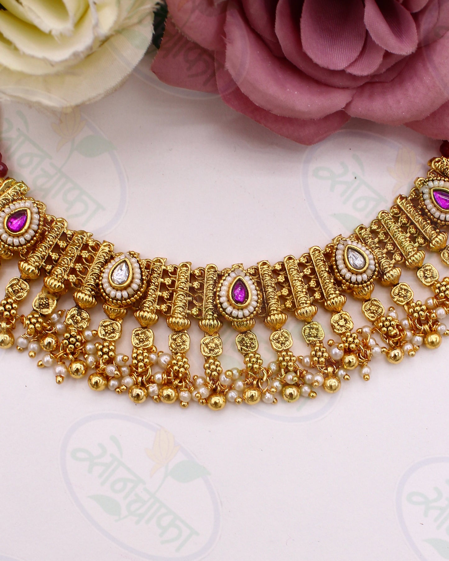 ENCHANTING KEMP STONE NECKLACE