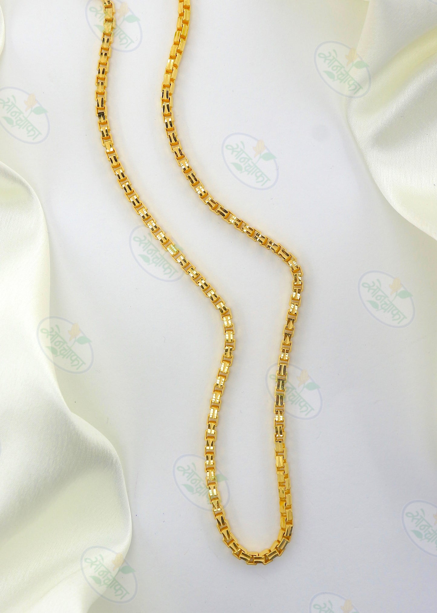 ALLURING GOLD PLATED CHAIN - Main Image