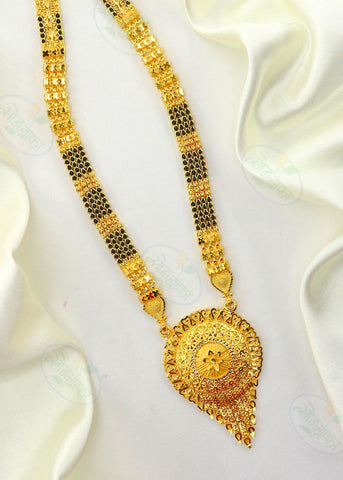 GLEAMING GOLDEN MANGALSUTRA