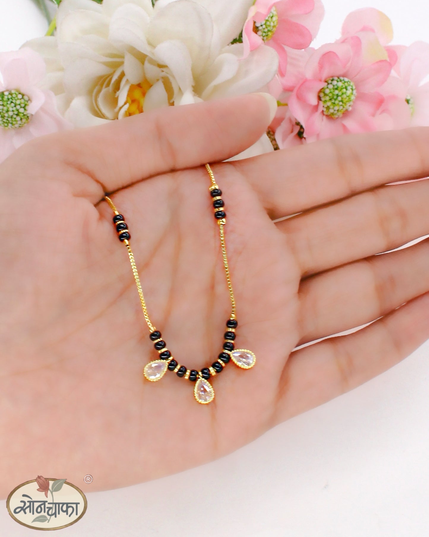 PRETTY GOLDEN FINISH MANGALSUTRA