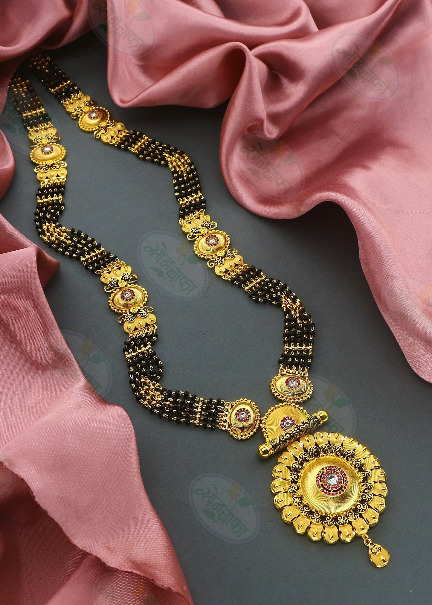 CLASSY FORMING MANGALSUTRA