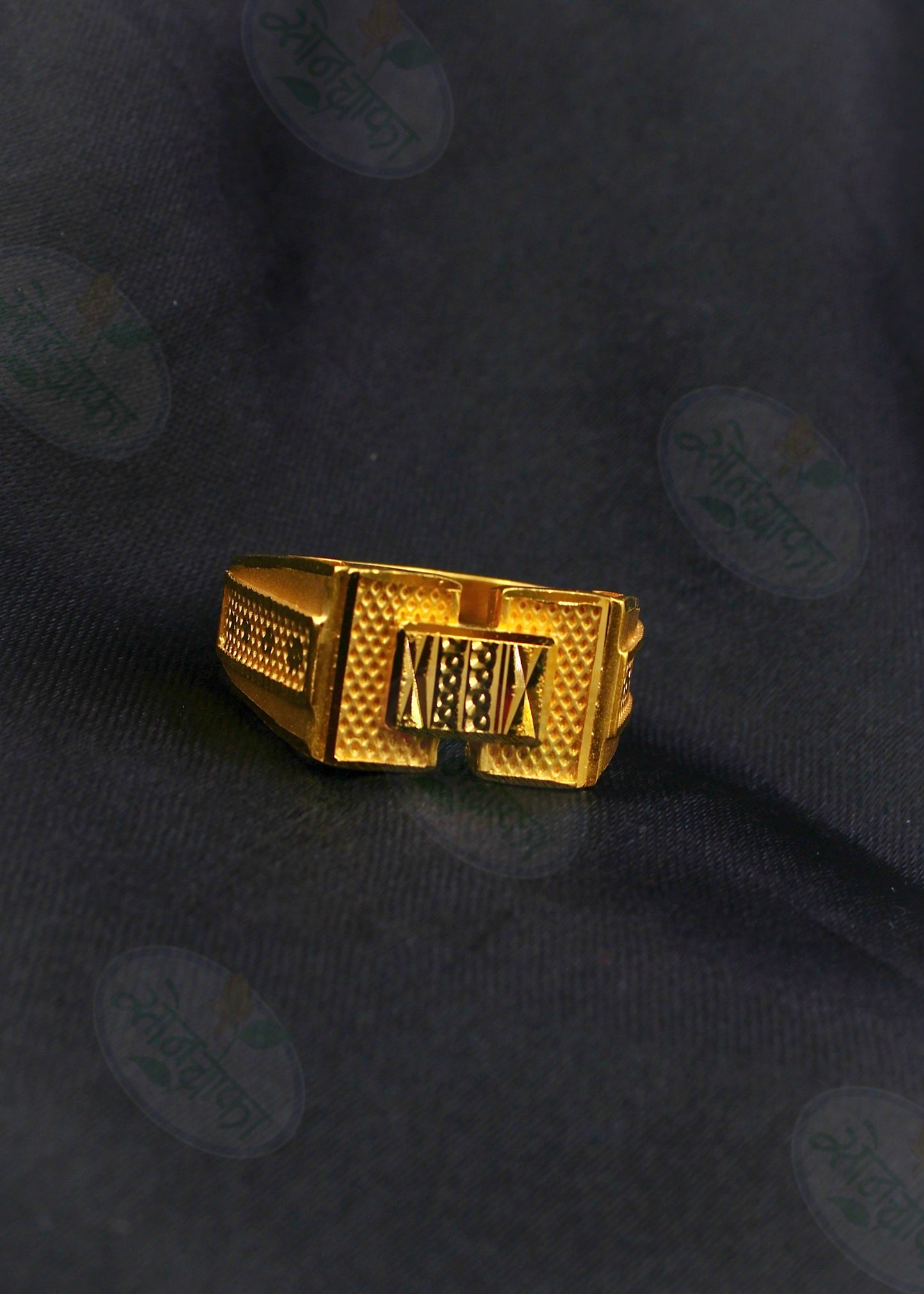 SQUARE DESIGNER RING
