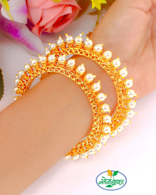 MAJESTIC PEARL BANGLES