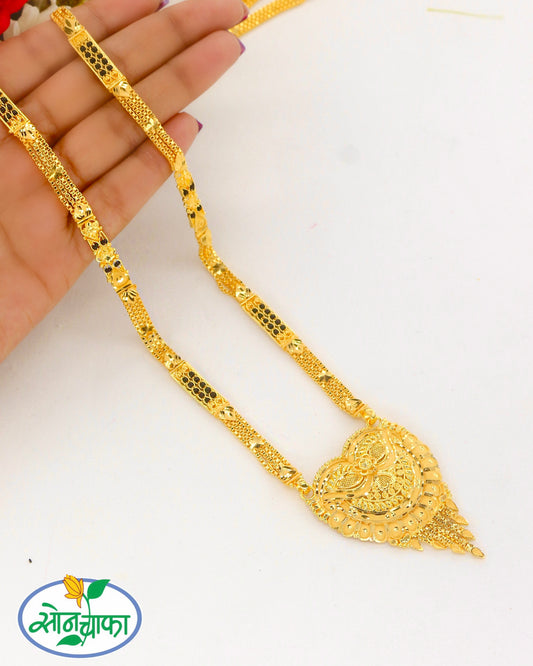 ENTICING GOLDEN MANGALSUTRA