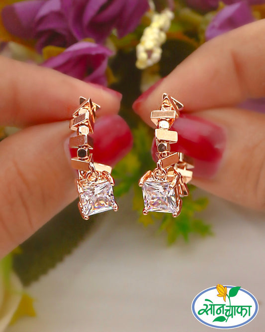 PRETTY SQUARE DIAMOND EARRINGS