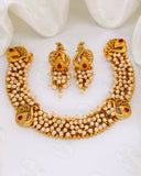 ROYAL GLAM PEARL NECKLACE