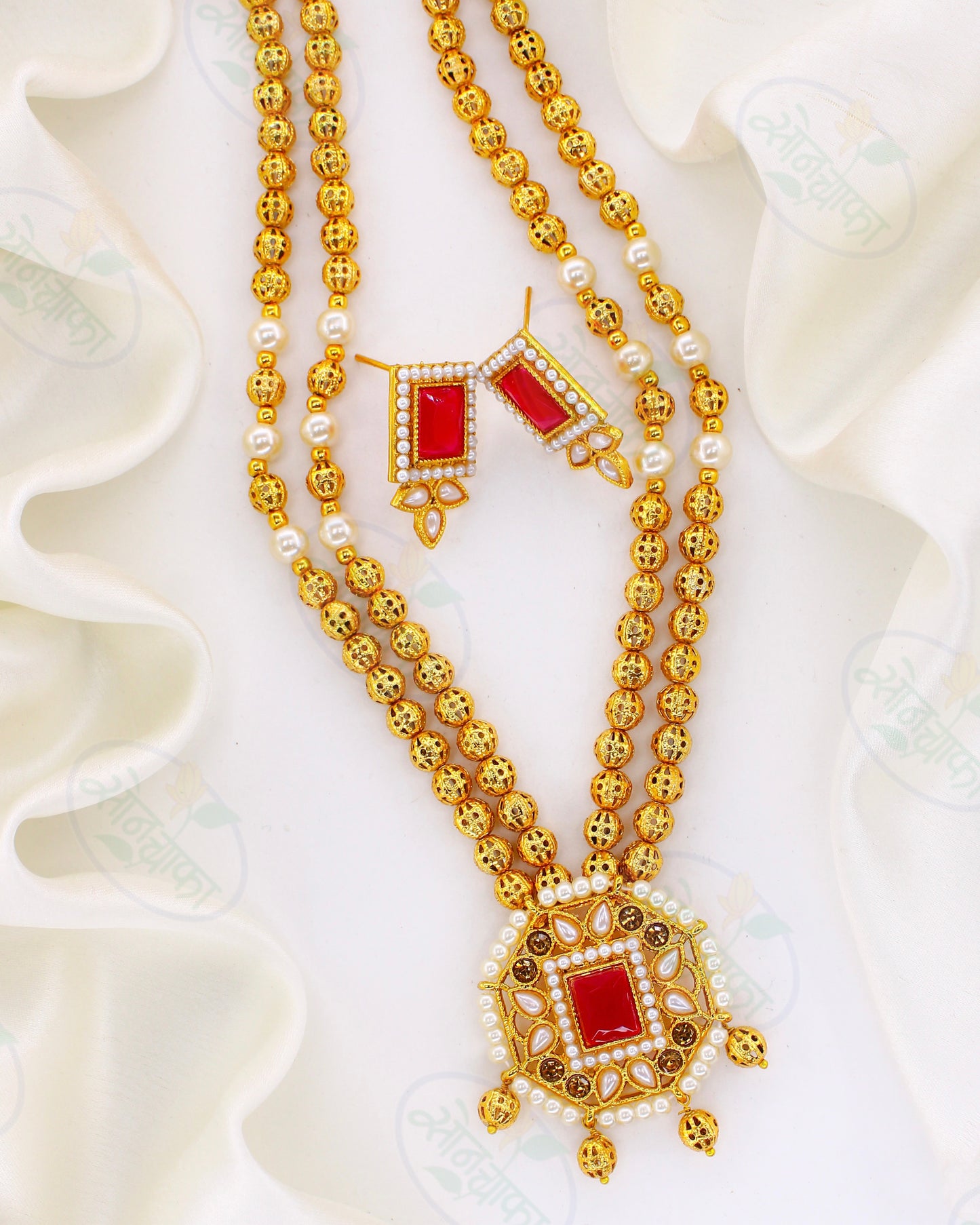 STUNNING ANTIQUE NECKLACE