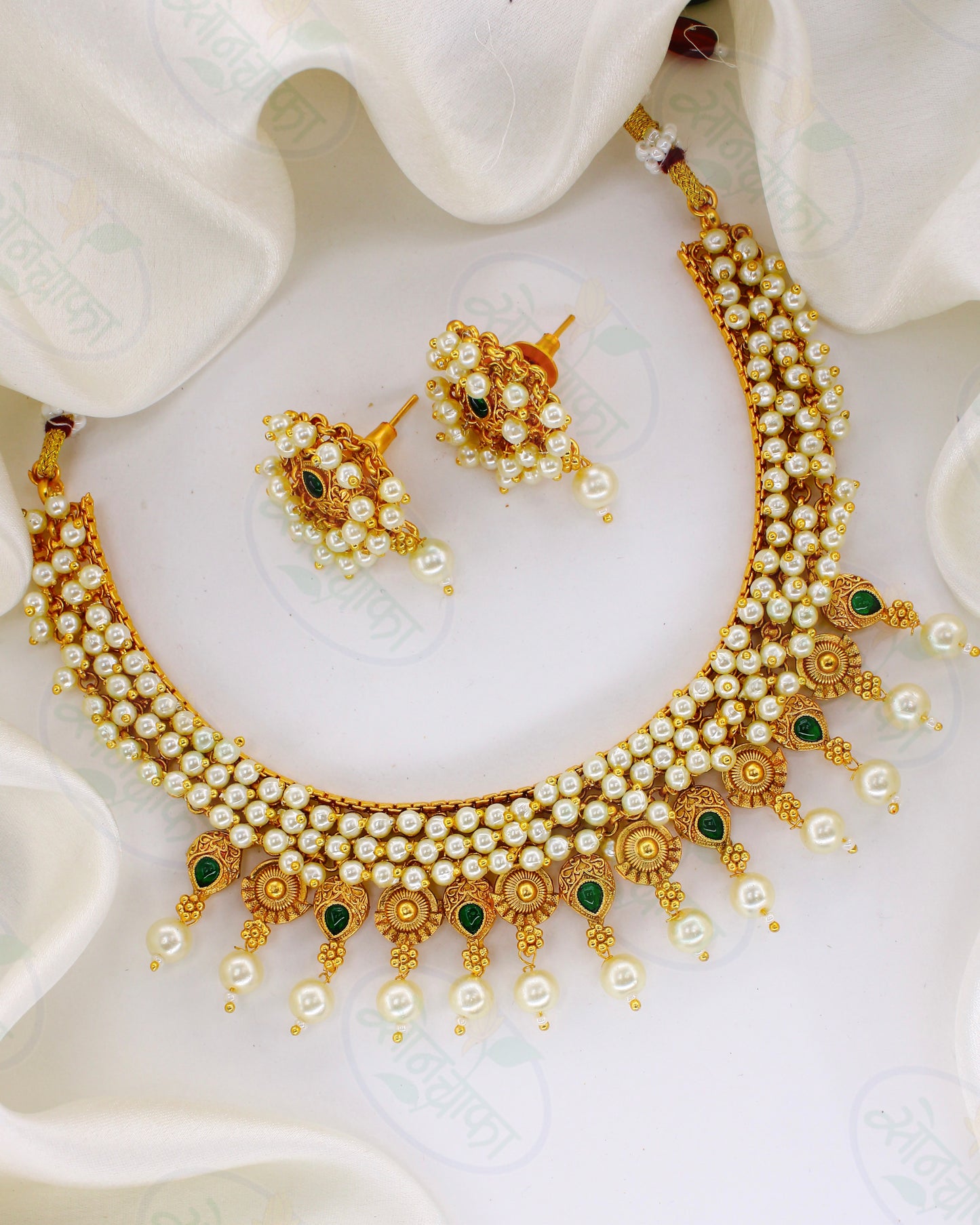 ENCHANTED ALLURE PEARL NECKLACE