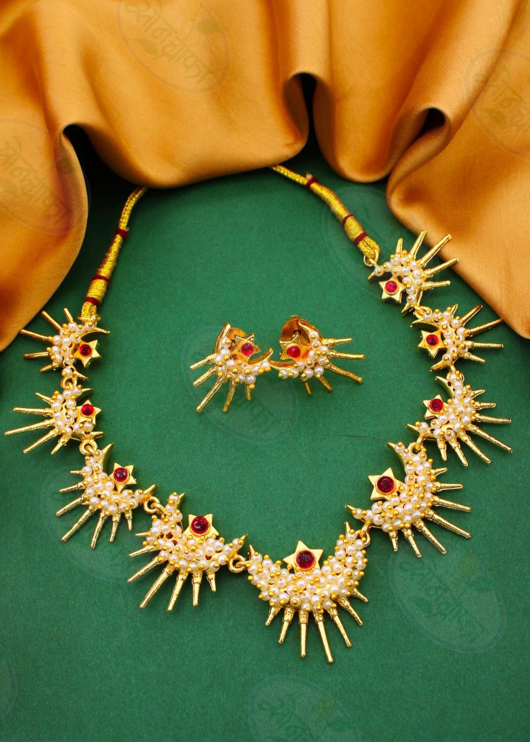 CHANDRAKOR MOTI NECKLACE