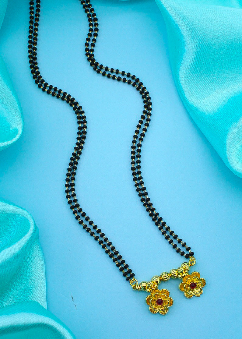 GOLDEN FLORAL PENDANT MANGALSUTRA