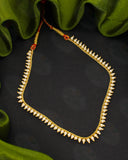 TRADITIONAL PRETTY PEARL NECKLACE