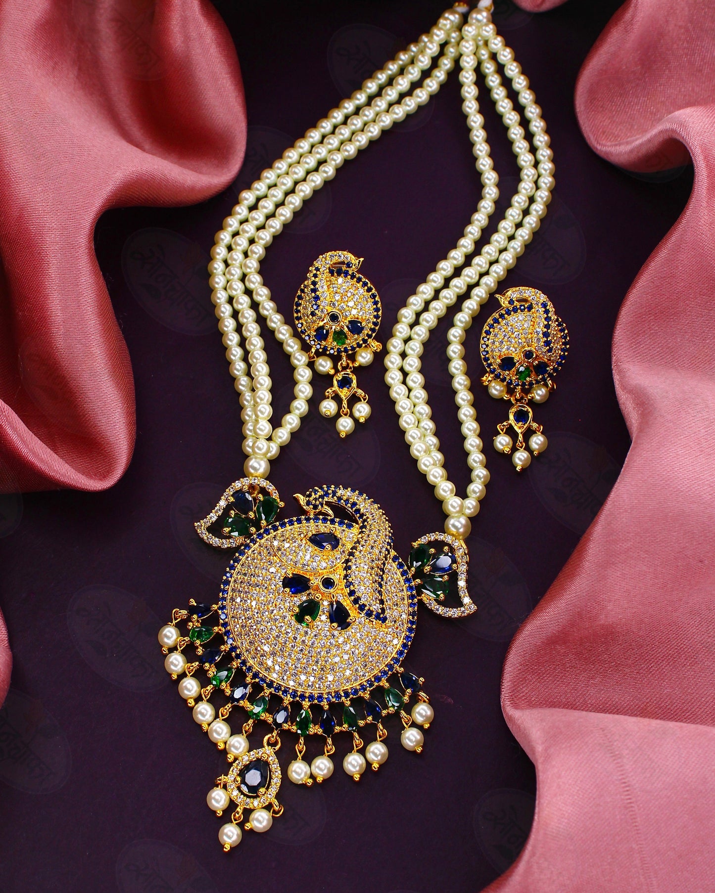 ETHNIC PEARL NECKLACE