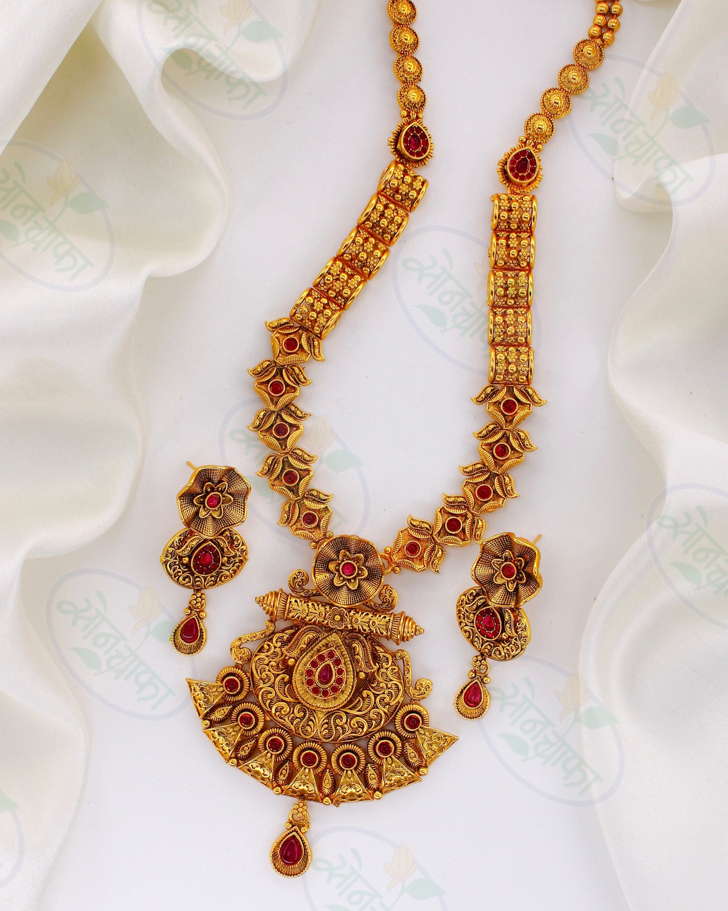 GLAMOROUS RAJWADI NECKLACE