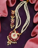 OPULENT ELEGANT PEARL NECKLACE