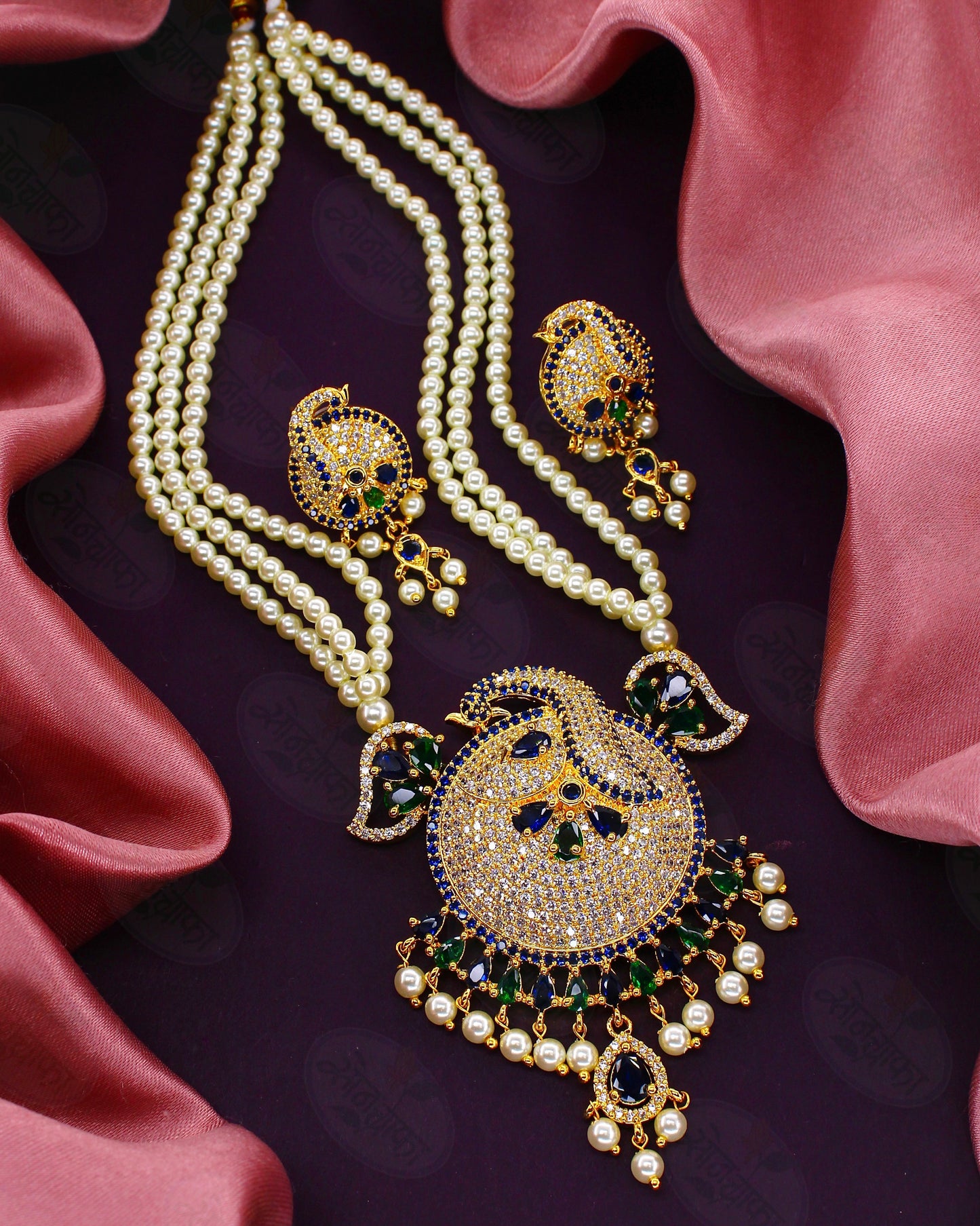 ETHNIC PEARL NECKLACE