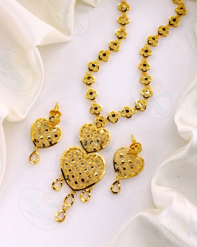 SLEEK TEXTURED GOLD PLATED NECKLACE