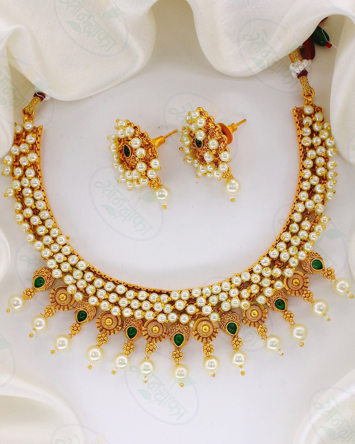 ENCHANTED ALLURE PEARL NECKLACE