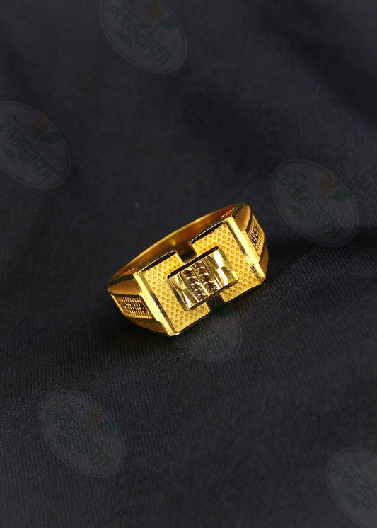 SQUARE DESIGNER RING