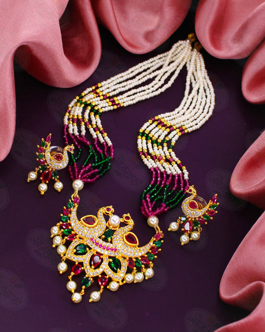 SPARKLING PEACOCK NECKLACE