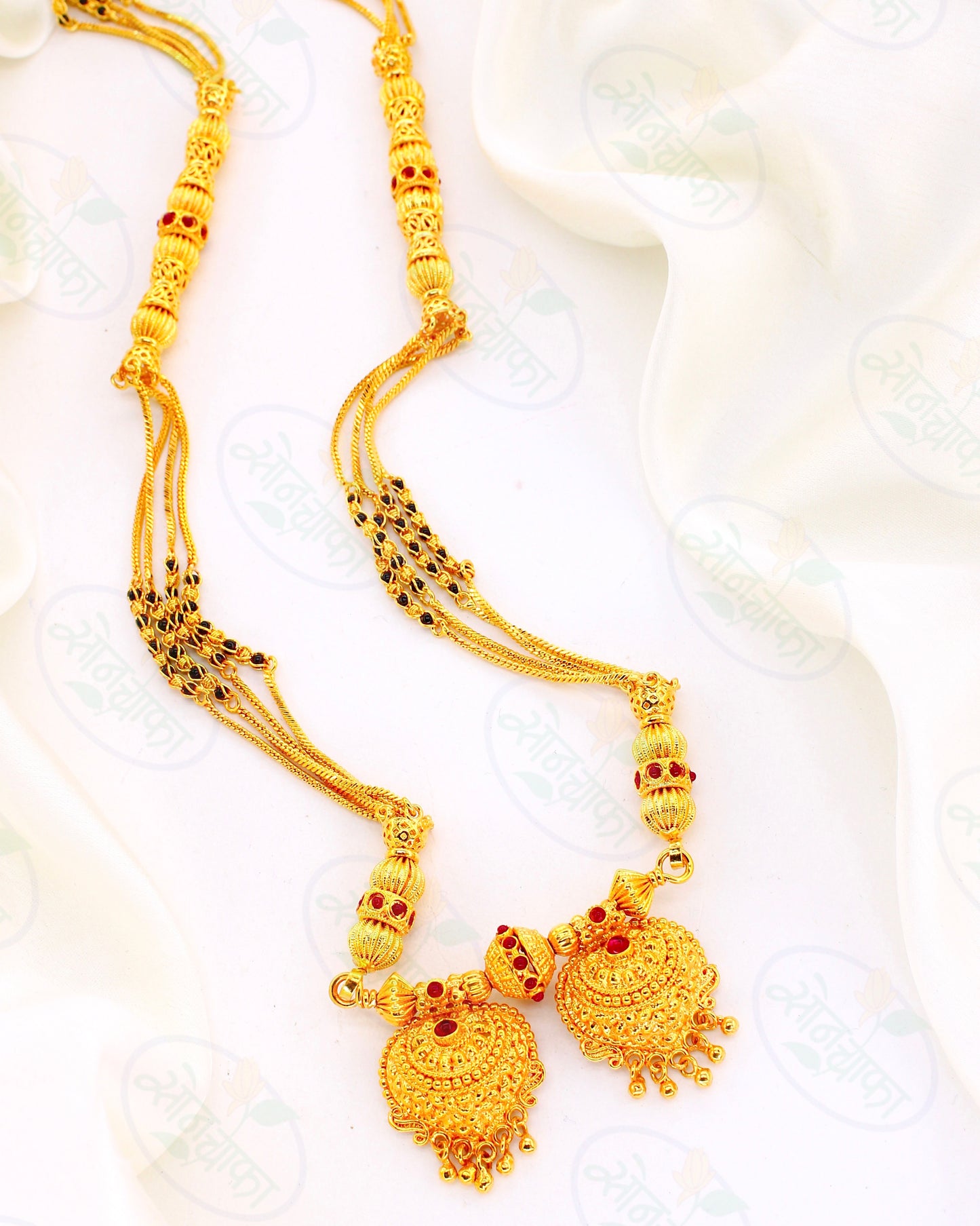 SLEEK CONTEMPORARY MANGALSUTRA