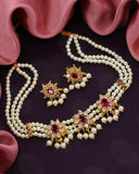 APPEALING FLORAL PEARL NECKLACE