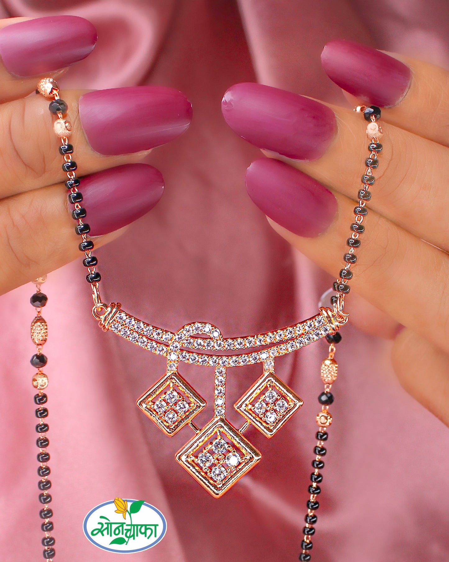 SPARKLING BEAUTY SQUARE DIAMOND MANGALSUTRA