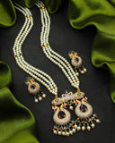 STYLISED GLAM PEARL NECKLACE