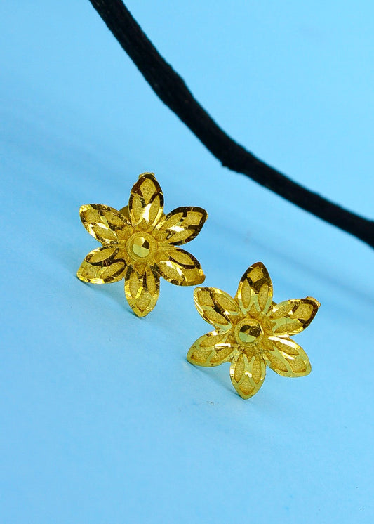 EXCLUSIVE DESIGNER STUDS EARRINGS