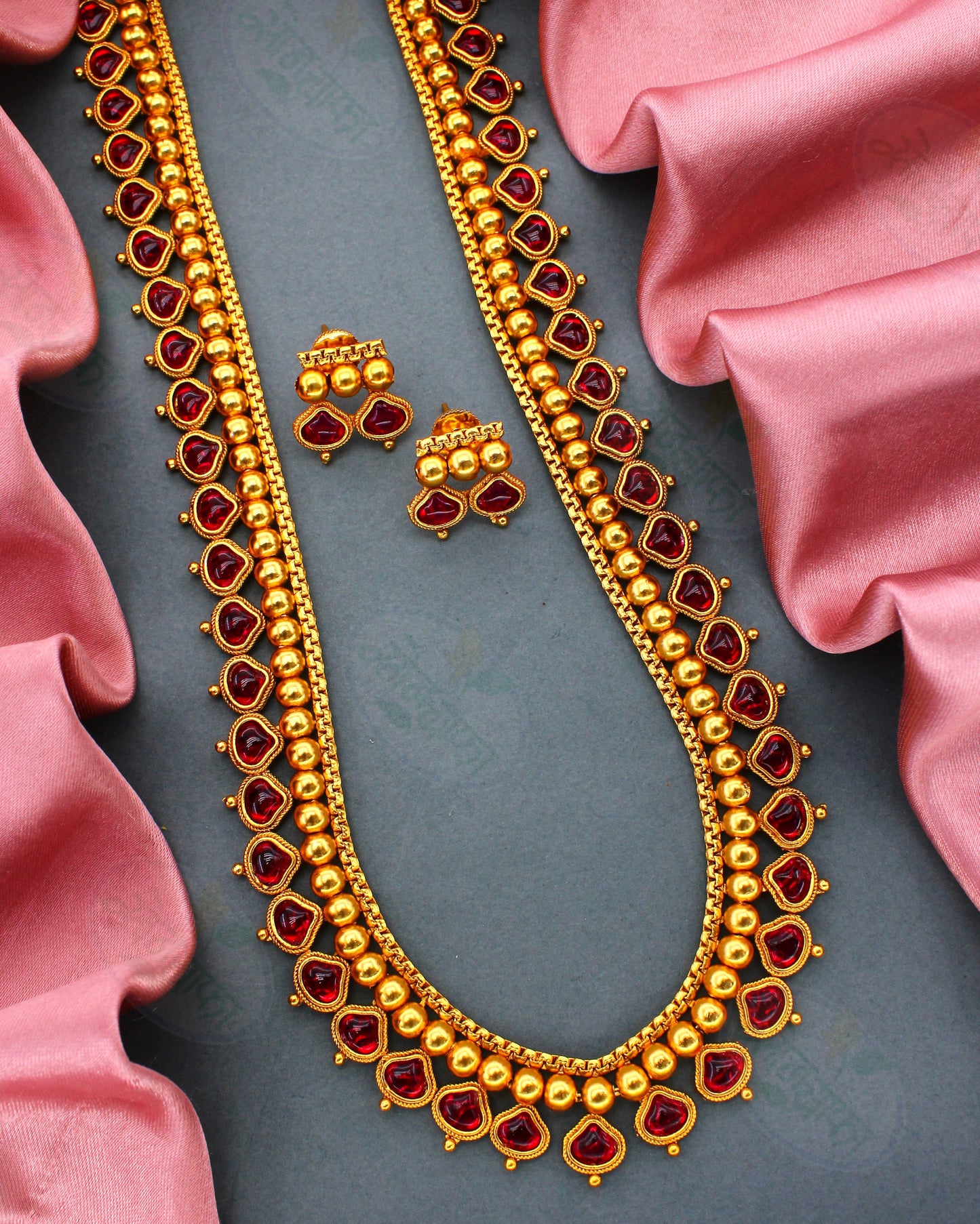 DROPLET DESIGNER NECKLACE