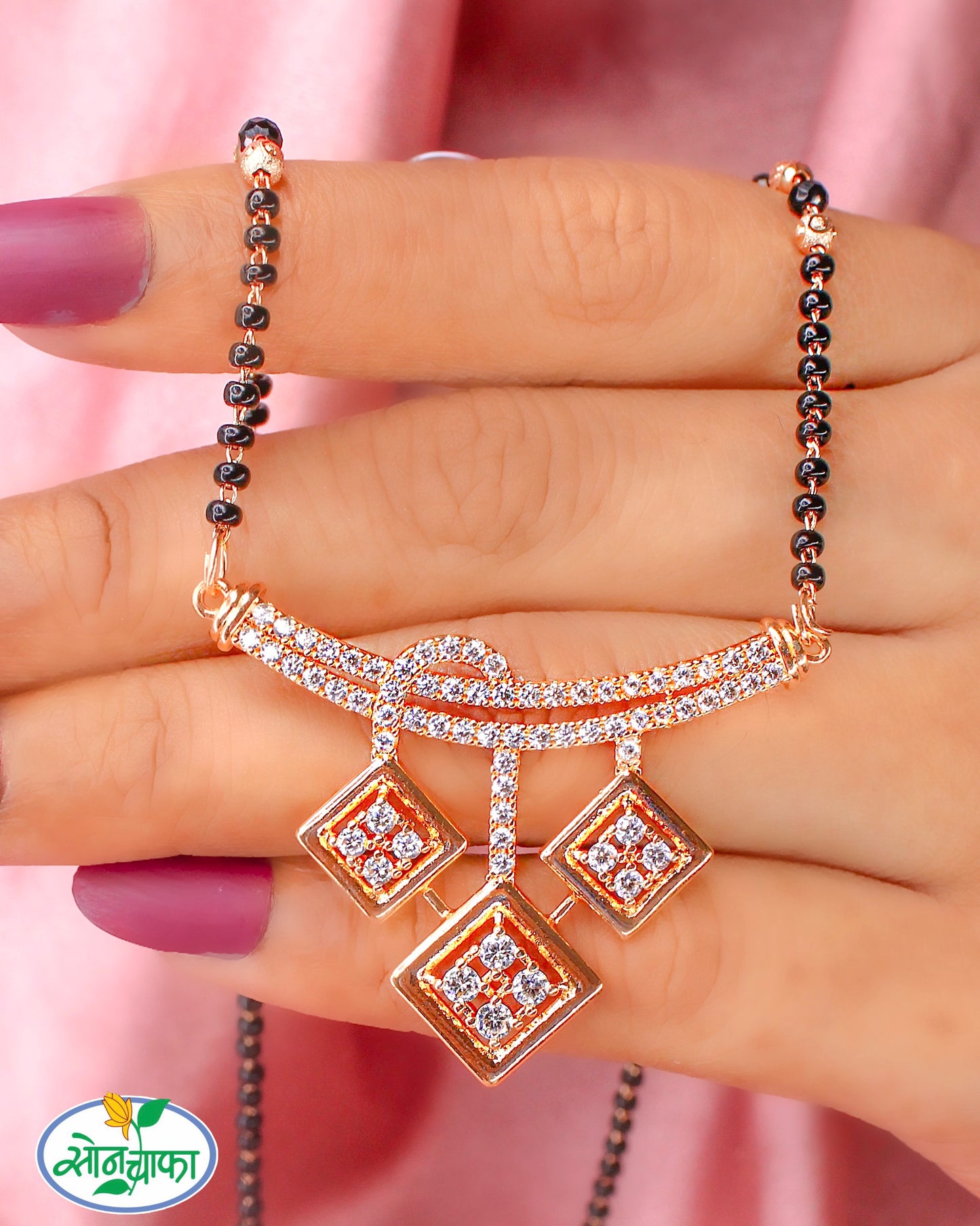 SPARKLING BEAUTY SQUARE DIAMOND MANGALSUTRA