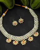 DAZZLING PEARL NECKLACE