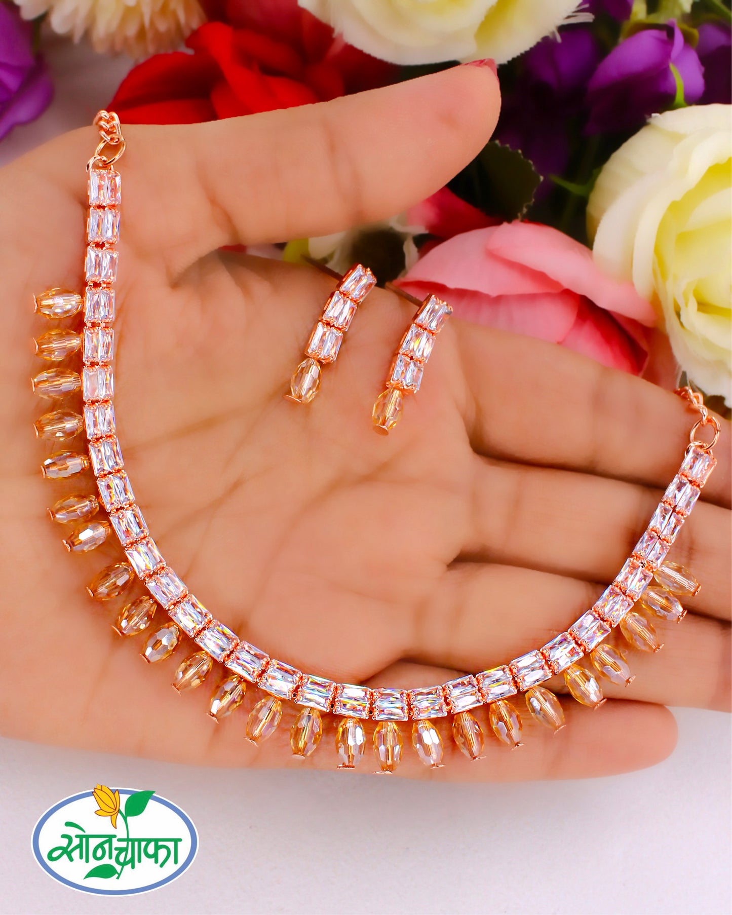 PRETTY DIA NECKLACE