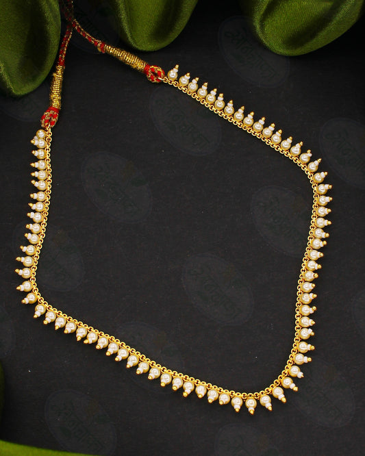 TRADITIONAL PRETTY PEARL NECKLACE