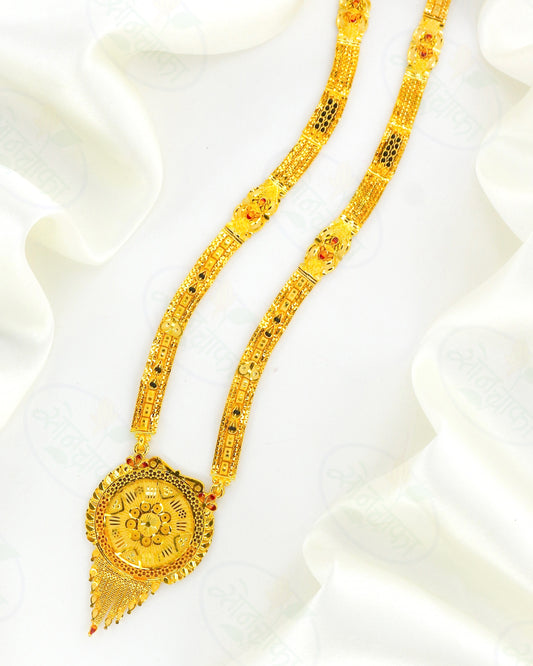 ENTICING GOLDEN PATTI MANGALSUTRA