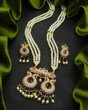 STYLISED GLAM PEARL NECKLACE