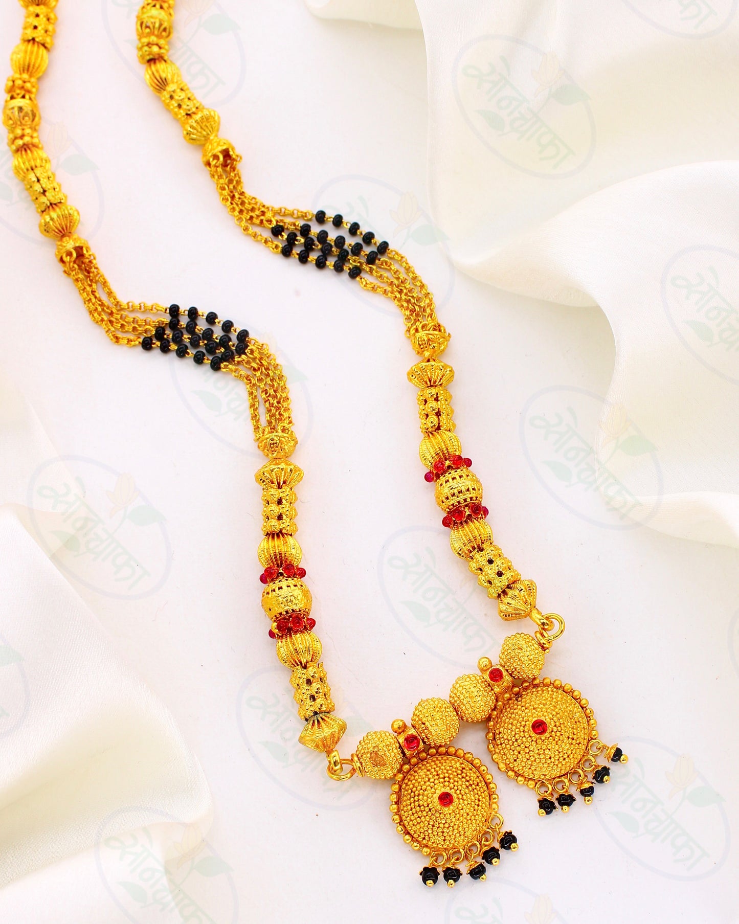 BEAUTIFUL VATI PENDANT MANGALSUTRA