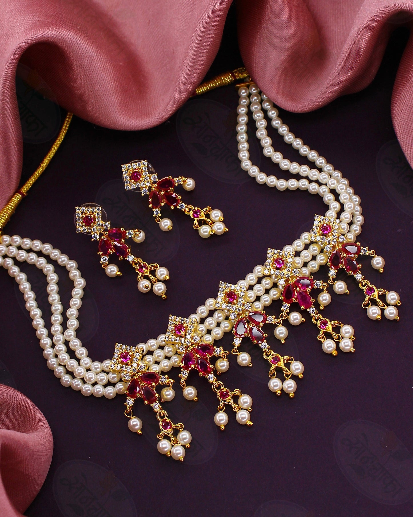 SPLENDID SQUARE DESIGNER NECKLACE
