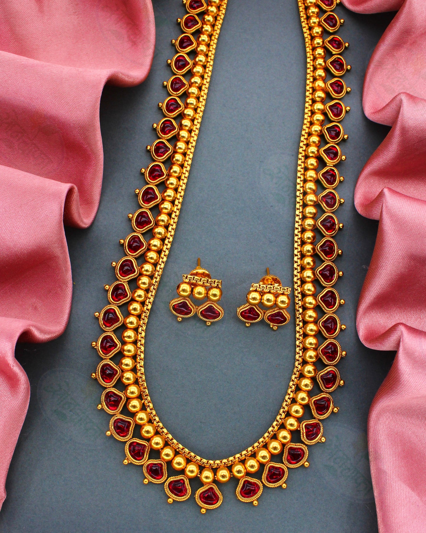 DROPLET DESIGNER NECKLACE