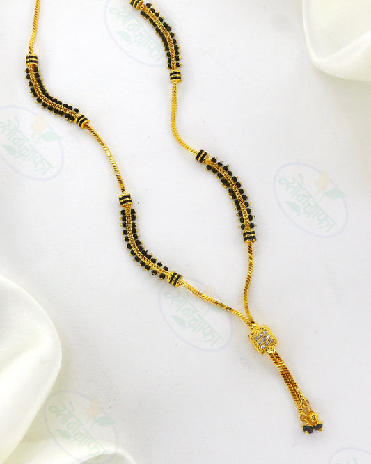 SQUARE RADIANCE GOLDEN MANGALSUTRA