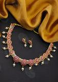 PRETTY MOTI NECKLACE