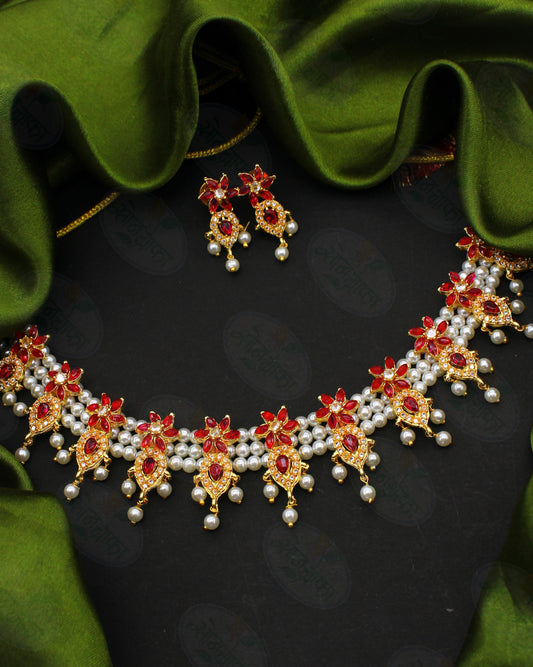 DROPLET FLORAL PEARL NECKLACE